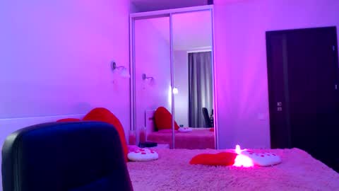 lovelybird69 online show from February 28, 4:00 pm