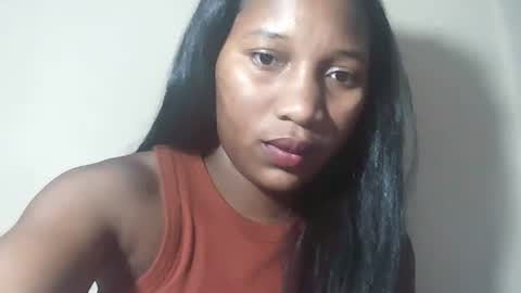 lovelylarra online show from April 11, 7:56 am