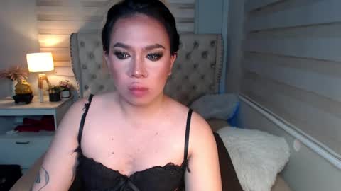 Snapshot of lovelymarie69 chatting on February 17, 8:27 pm Rebeca online show from February 17, 8:27 pm
