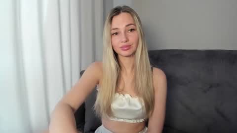 Lovely Rose online show from February 22, 12:30 pm