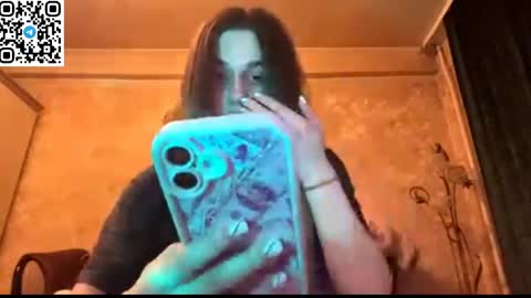 ELA online show from April 24, 6:32 pm