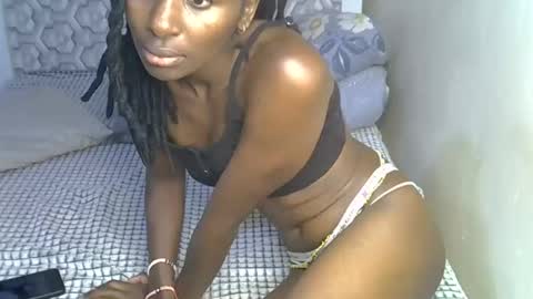 lovelytin online show from October 4, 6:06 pm