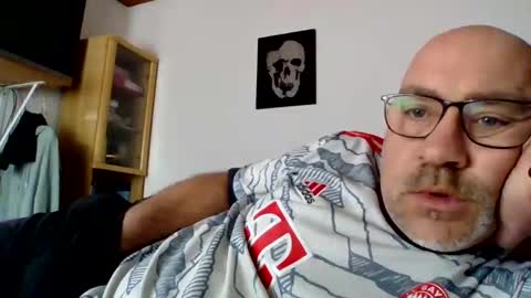 lover010983 online show from February 26, 12:38 pm