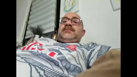 lover010983 online show from January 15, 11:43 am