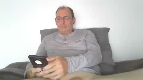 lovs2cum4u online show from October 1, 7:29 am