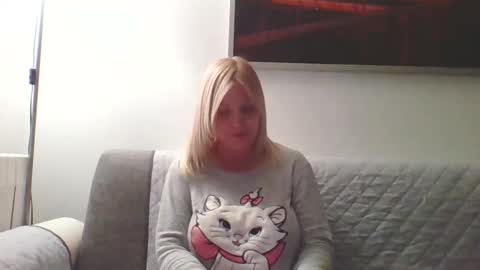 Marlyn online show from April 27, 11:13 pm