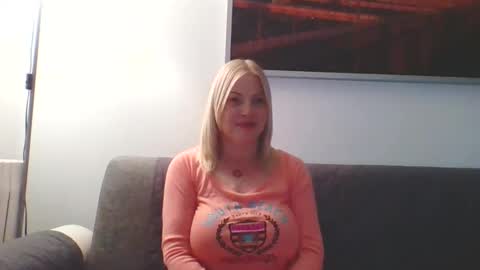 Marlyn online show from April 29, 8:57 pm
