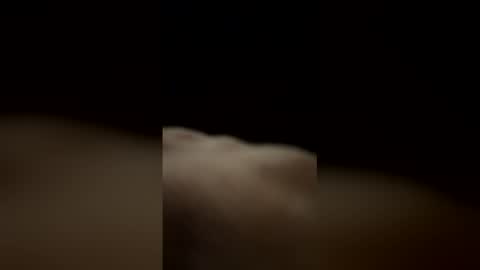 lovetubes1 online show from April 24, 3:19 am