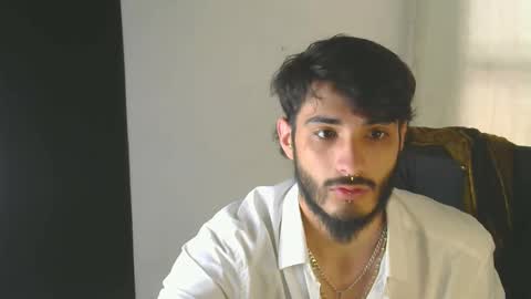 lovexjuxn77 online show from February 15, 6:28 pm