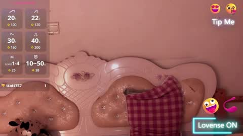 Lisa online show from April 4, 2:24 pm