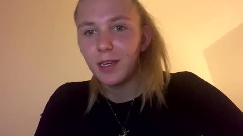 lovleytitts online show from December 22, 7:42 pm