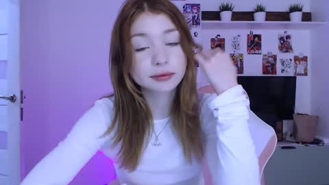 Snapshot of lower_angel chatting on December 3, 12:19 am Loly online show from December 3, 12:19 am