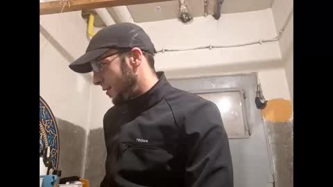 Lshot D online show from November 28, 8:05 pm