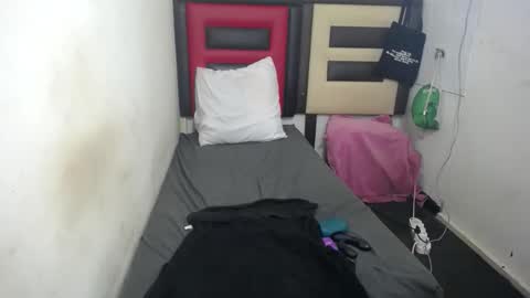 lsnnickykhanyile online show from February 18, 6:41 pm