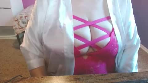 Ariel online show from February 11, 2:10 pm