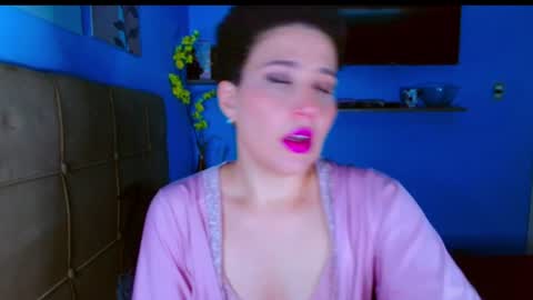 Lua  online show from July 28, 5:46 pm