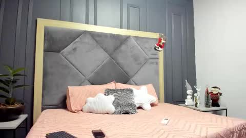 luca_morettii online show from December 3, 12:17 pm