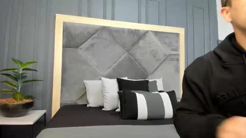 luca_morettii online show from November 11, 12:07 pm