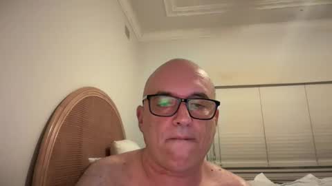Snapshot of lucas10004 chatting on March 10, 1:00 pm lucas10004 online show from March 10, 1:00 pm
