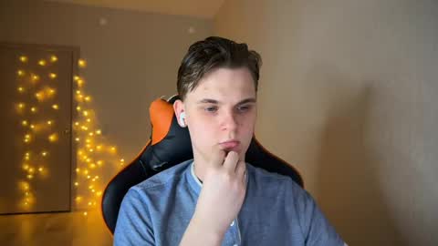 Lucas Gill online show from January 27, 12:43 am