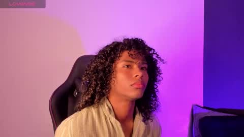 Snapshot of lucas_eevans07 chatting on January 17, 3:43 pm   online show from January 17, 3:43 pm