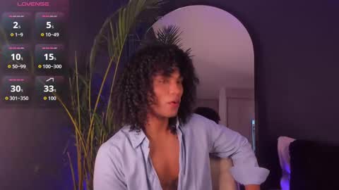 Snapshot of lucas_eevans07 chatting on September 23, 2:33 pm   online show from September 23, 2:33 pm