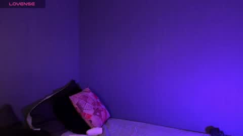 Snapshot of lucas_eevans07 chatting on February 16, 8:44 pm   online show from February 16, 8:44 pm