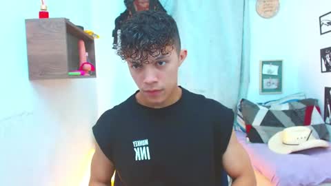 Lucas Luxx online show from September 18, 1:04 pm