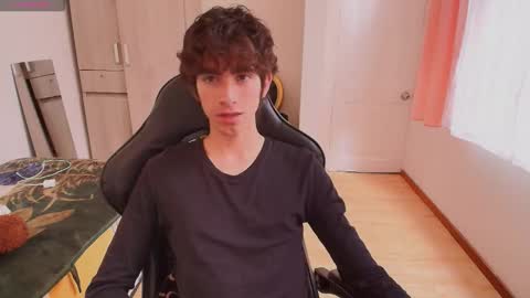 lucas_xo online show from September 10, 7:37 pm