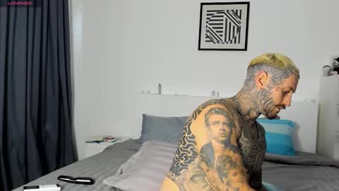 lucasexclusive online show from November 26, 8:33 am