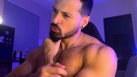 lucasfit24 online show from November 24, 12:31 am