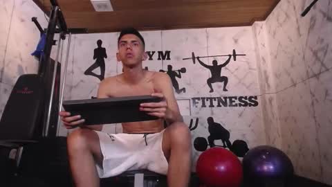 Lucca Moreti online show from March 25, 8:32 am