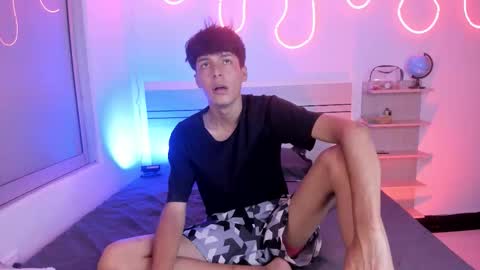 Luccas Ferreira online show from November 4, 7:59 pm