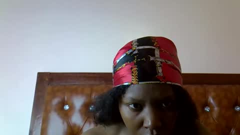 Luchia online show from December 18, 8:42 am