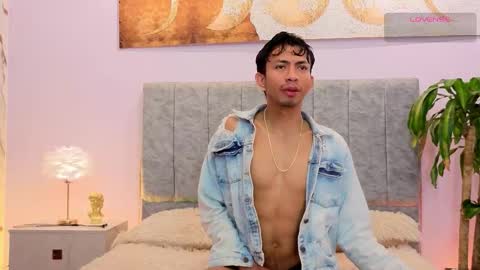 lucho online show from March 28, 1:01 pm