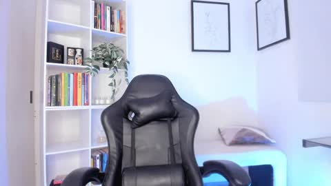 Lucia online show from April 5, 2:52 am