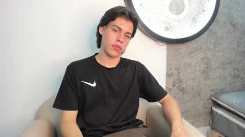 Snapshot of lucian_greyy chatting on October 1, 3:49 am lucian_greyy online show from October 1, 3:49 am