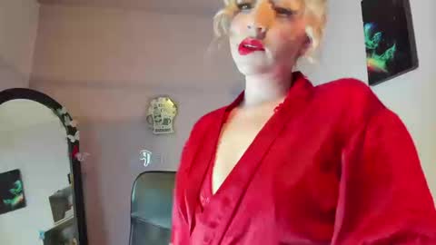 Luciana Evans online show from September 10, 2:29 pm