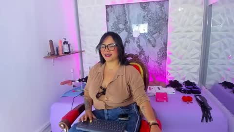 luciana_ramirez__ online show from December 16, 6:03 pm