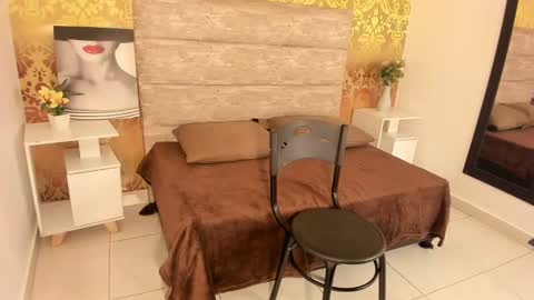 lucianablackwell online show from October 22, 6:53 pm