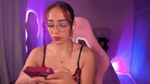    online show from May 12, 6:33 am