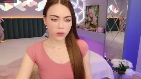 MimiFors online show from April 19, 7:16 pm