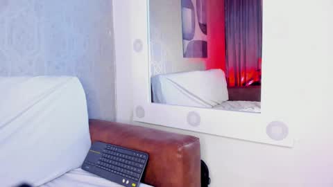 Leo online show from March 8, 2:19 pm