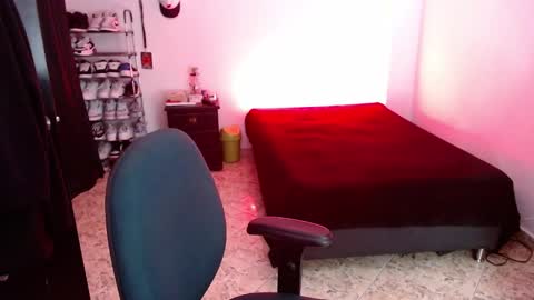 luciifer_hills online show from December 4, 2:31 pm