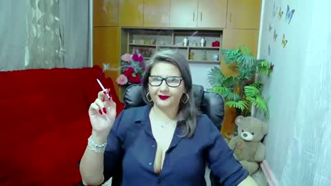 Lucille Fenly online show from December 6, 9:40 pm