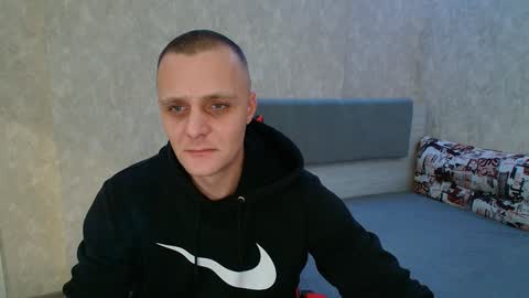 Ethan online show from December 11, 9:01 pm