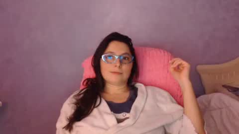 luckylinda23 online show from February 23, 10:01 pm