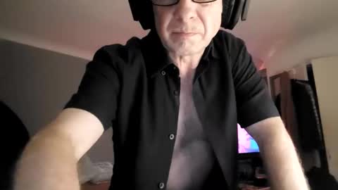 luckypuppy222 online show from May 4, 2:18 am