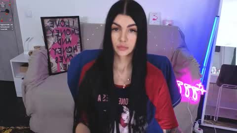 Monika online show from November 6, 1:36 pm