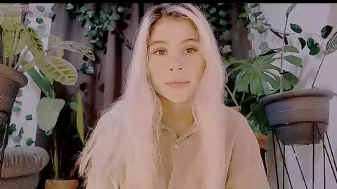 luckysapphire777 online show from October 26, 12:17 pm